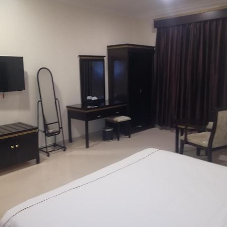 Al Masem Luxury Hotel Suites 3 Al Ahsa Al-Hofuf Bagian luar foto