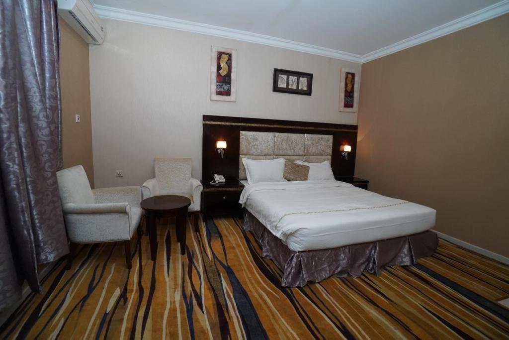 Al Masem Luxury Hotel Suites 3 Al Ahsa Al-Hofuf Bagian luar foto